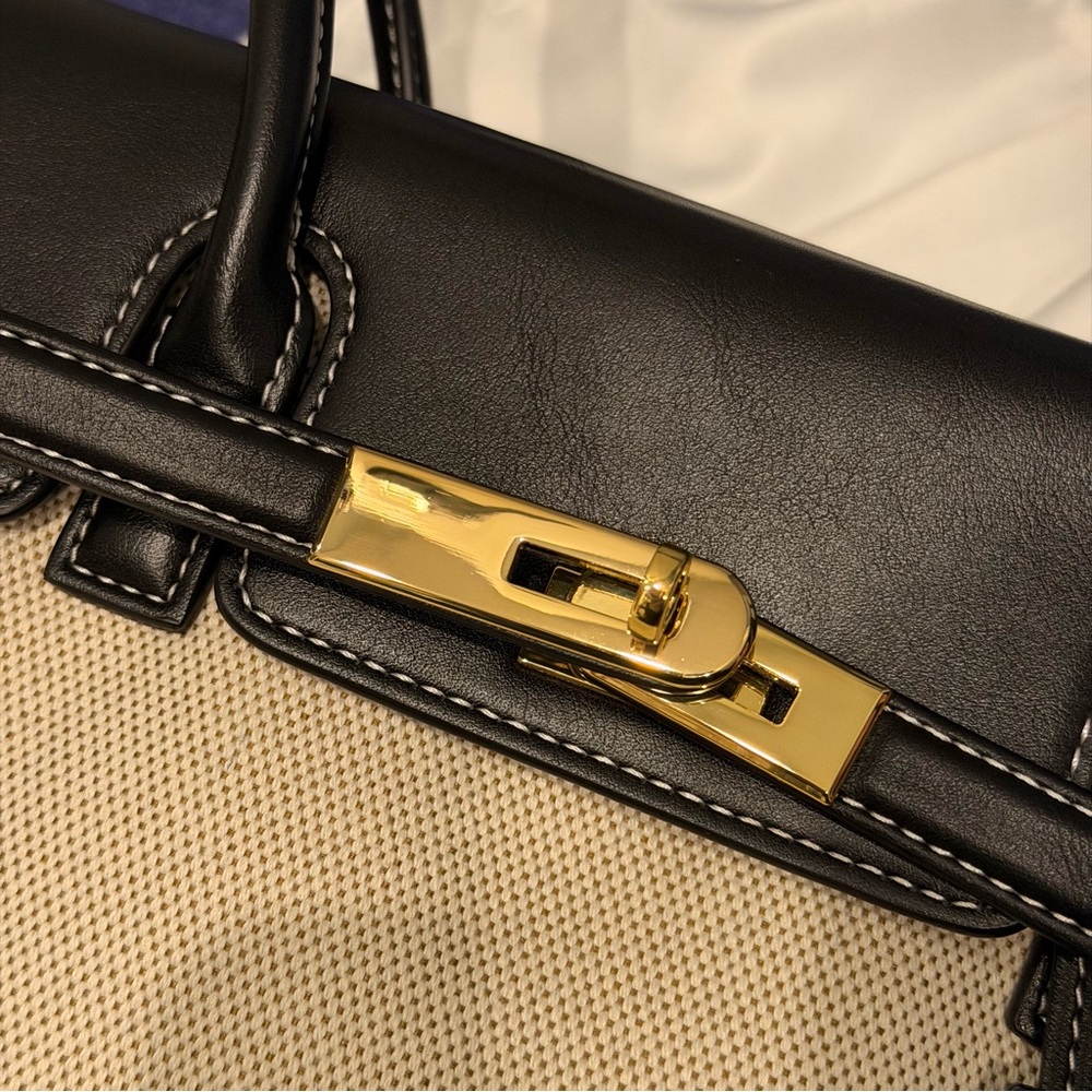 NWT. JW PEI Yara shoulder bag - Picture 9 of 14